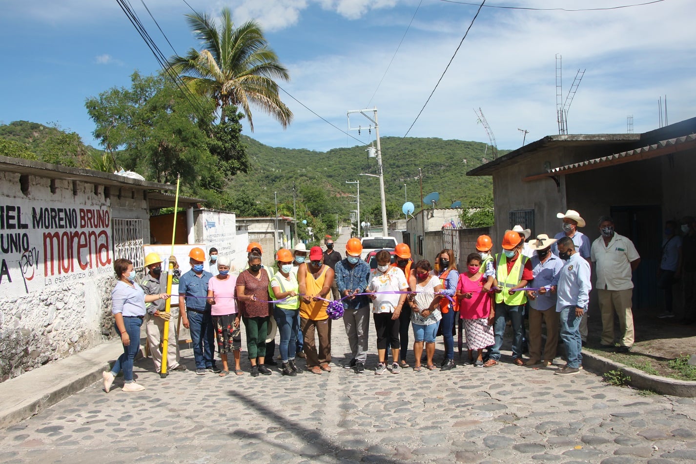 INAUGURACIÓN DE CONSTRUCCIÓN DE RED ELÉCTRICA EN SAN PABLO HIDALGO.